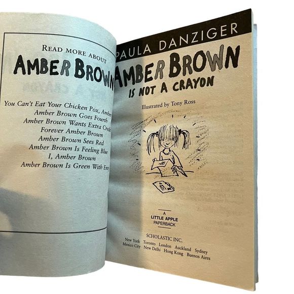 Elementary Age Book Lot Of 3 Paperback Chapter‎ Books Amber Brown UFOs & Notes - Picture 8 of 15